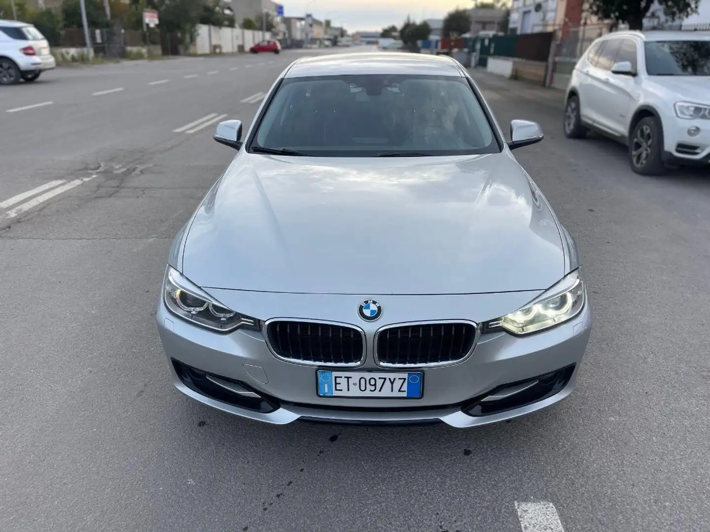 BMW 316 d Luxury Argent - 2