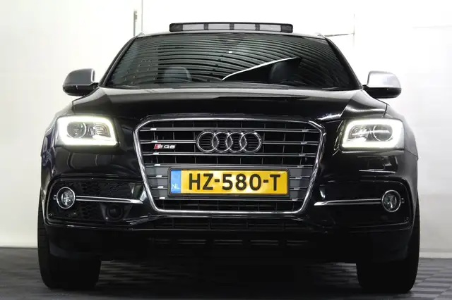 Audi Q5 view 6
