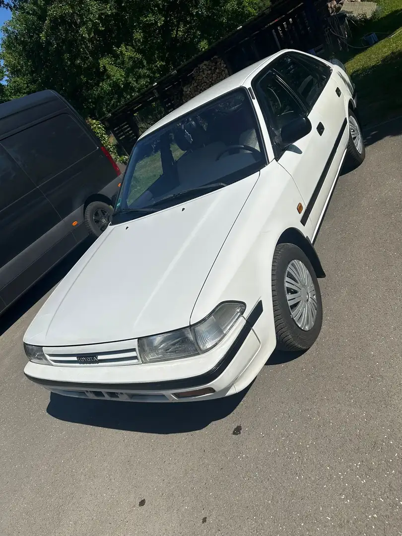 Toyota Carina Weiß - 1