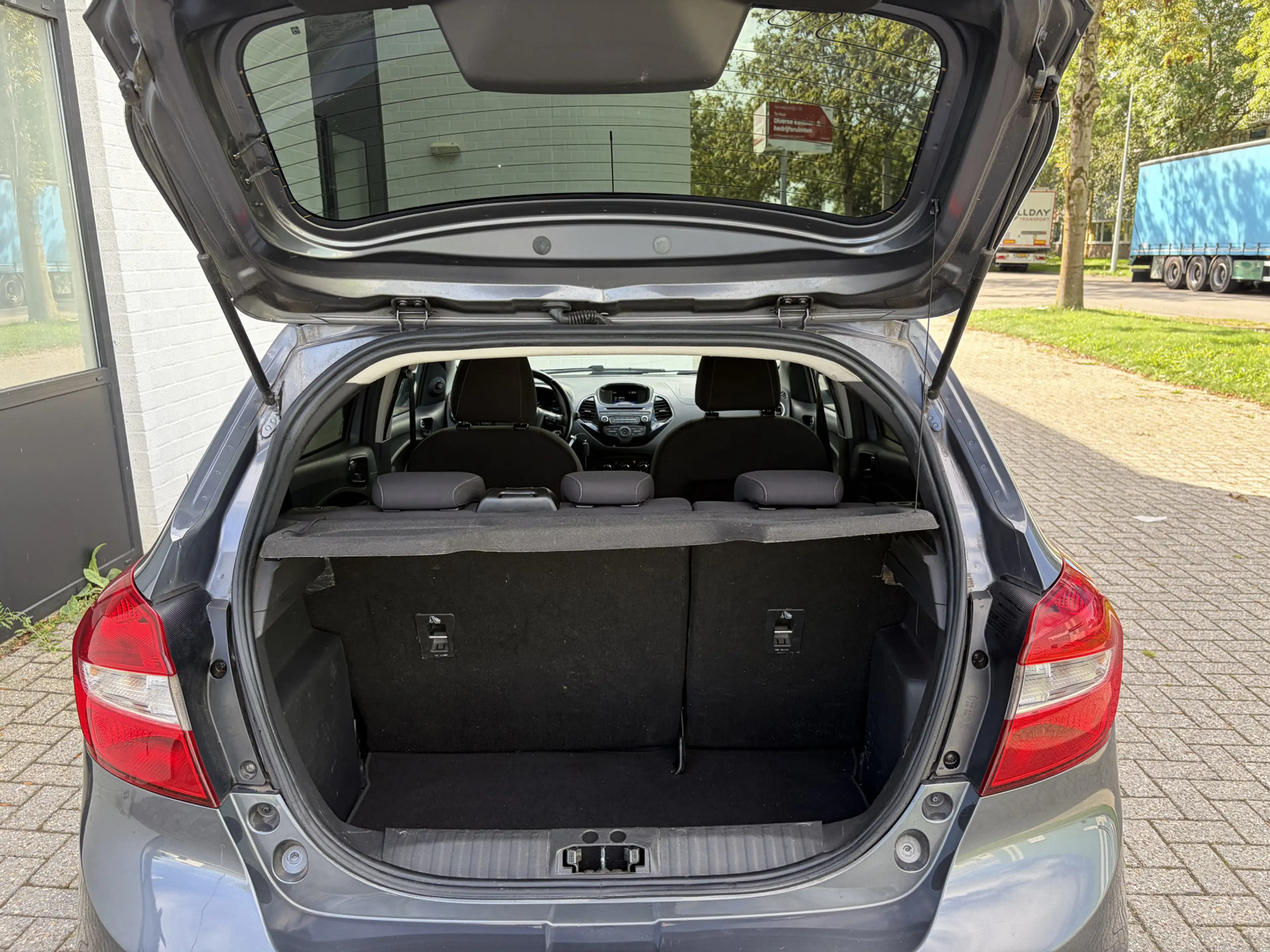 Ford Ka/Ka+ 1.2i Trend Ultimate 86 PK. Zuinige auto van de eer — photo 15