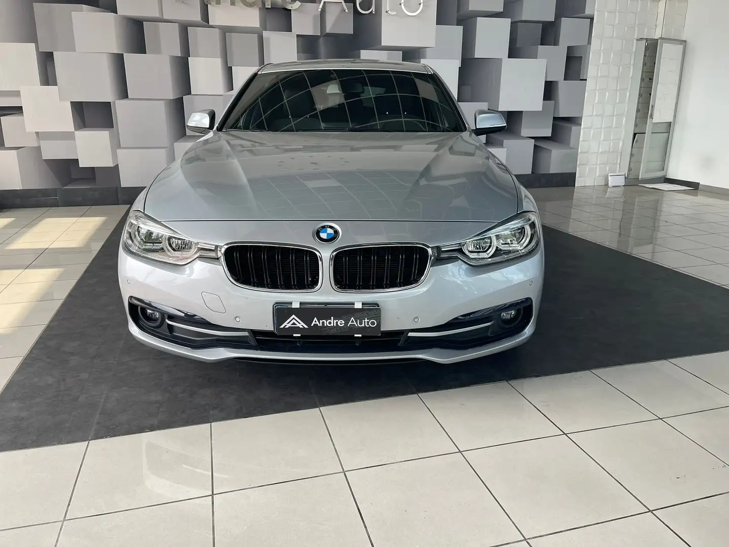BMW 316 316d Touring Sport auto Argent - 1