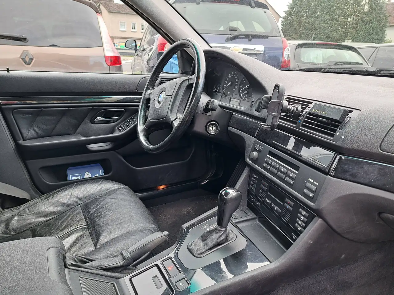 BMW 523 * Automatik - Ledersitze - Klimaanlage *, foto 2