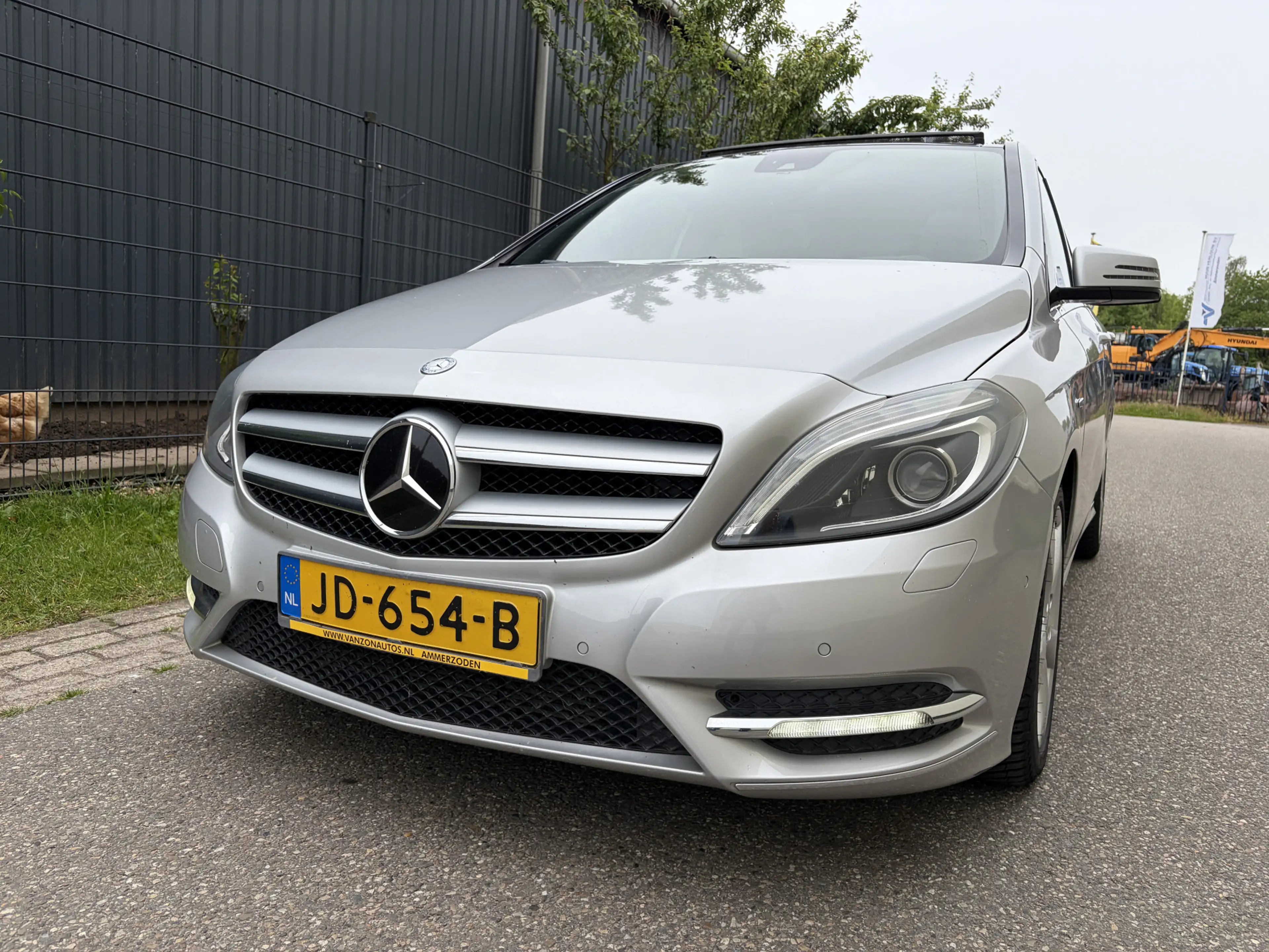 Mercedes-Benz B 200 CDI Ambition / AUTOMAAT / PANORAMADAK / MEMORY / L — photo 27