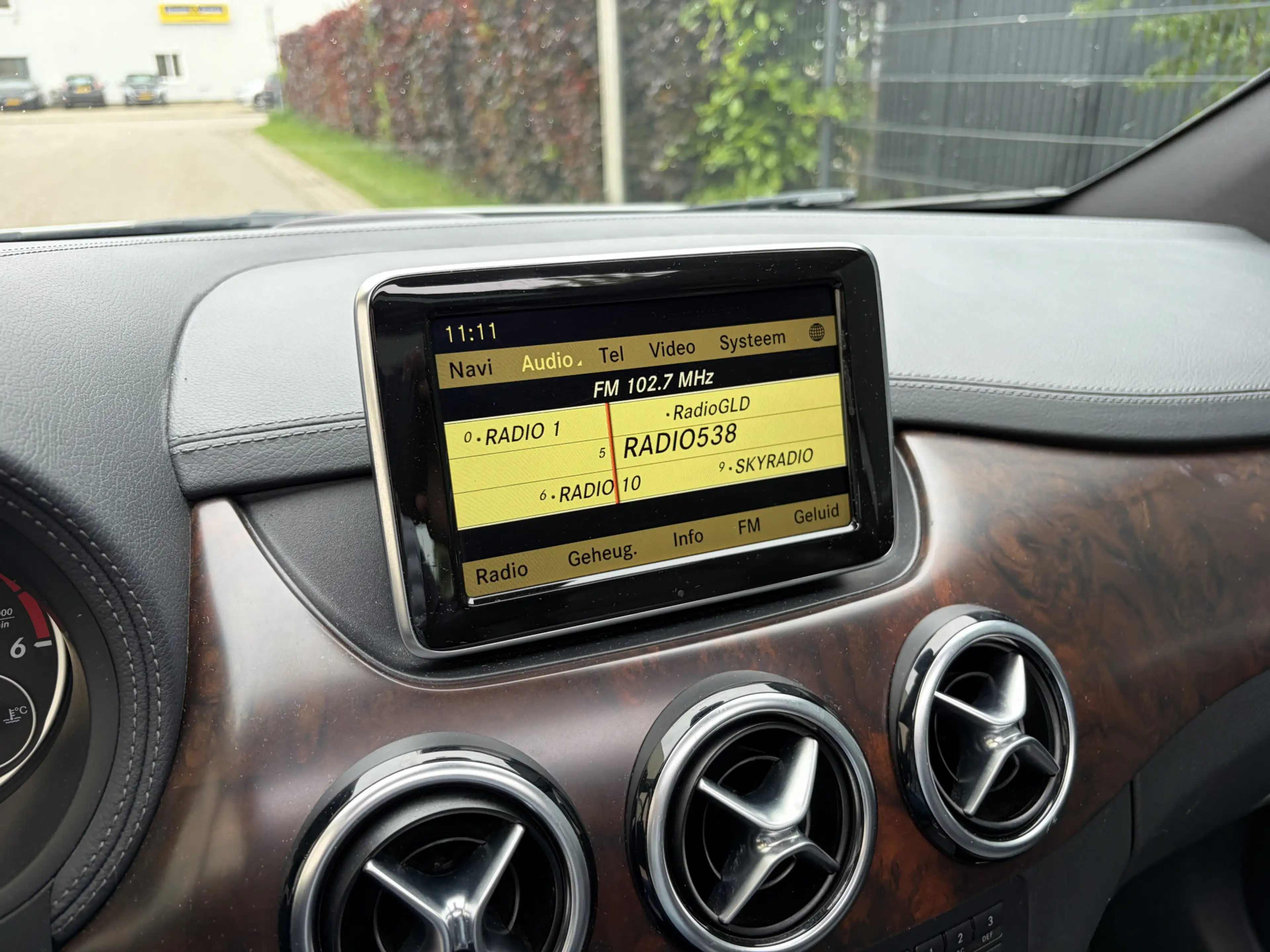 Mercedes-Benz B 200 CDI Ambition / AUTOMAAT / PANORAMADAK / MEMORY / L — photo 15