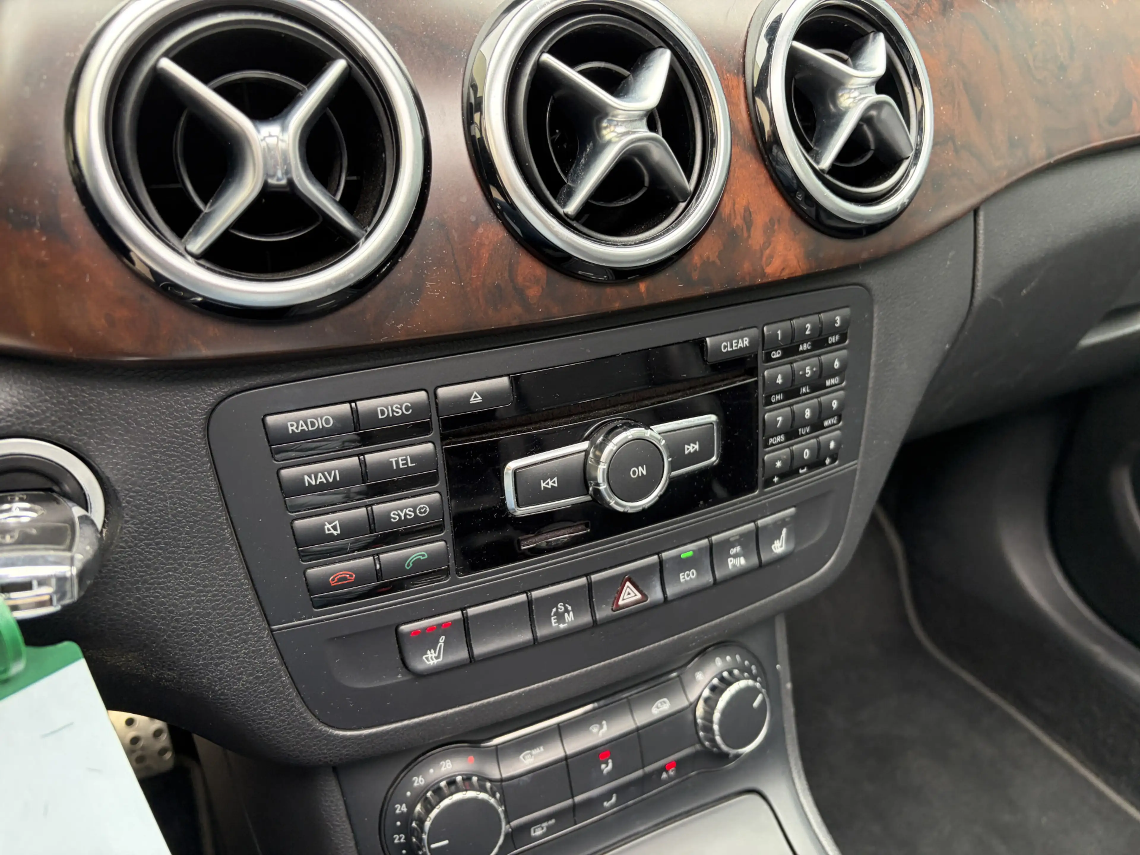 Mercedes-Benz B 200 CDI Ambition / AUTOMAAT / PANORAMADAK / MEMORY / L — photo 12