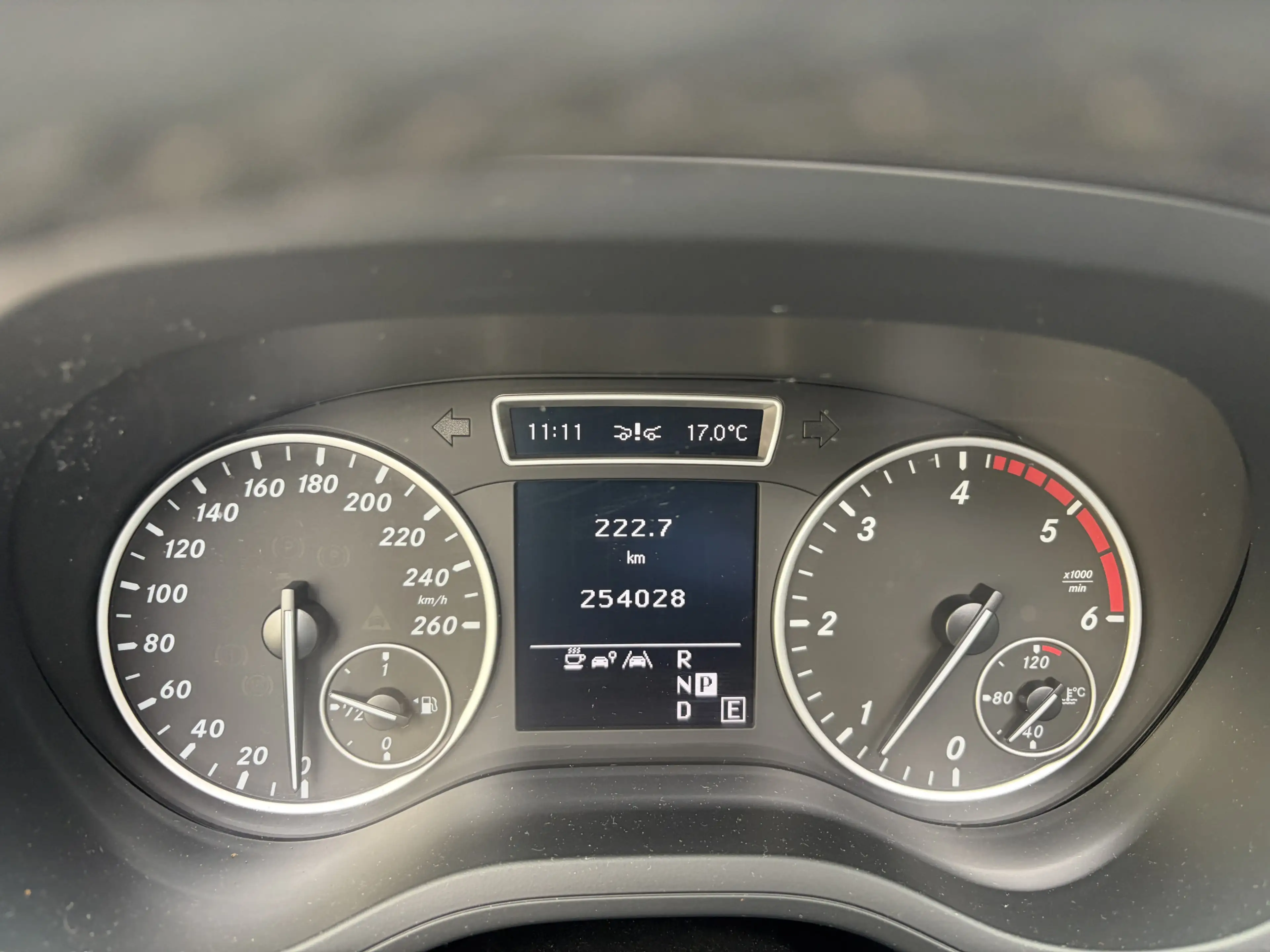 Mercedes-Benz B 200 CDI Ambition / AUTOMAAT / PANORAMADAK / MEMORY / L — photo 10
