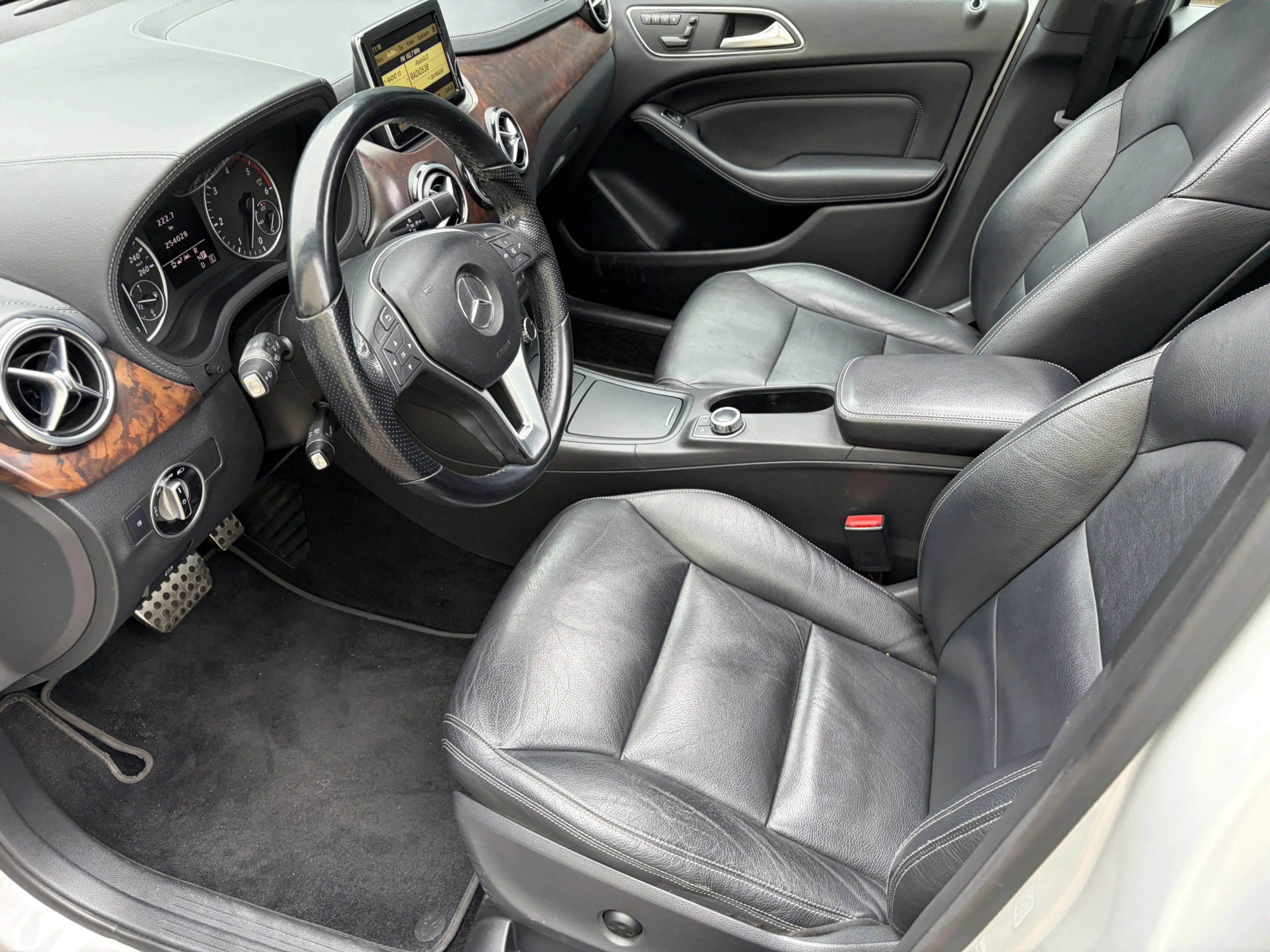 Mercedes-Benz B 200 CDI Ambition / AUTOMAAT / PANORAMADAK / MEMORY / L — photo 5