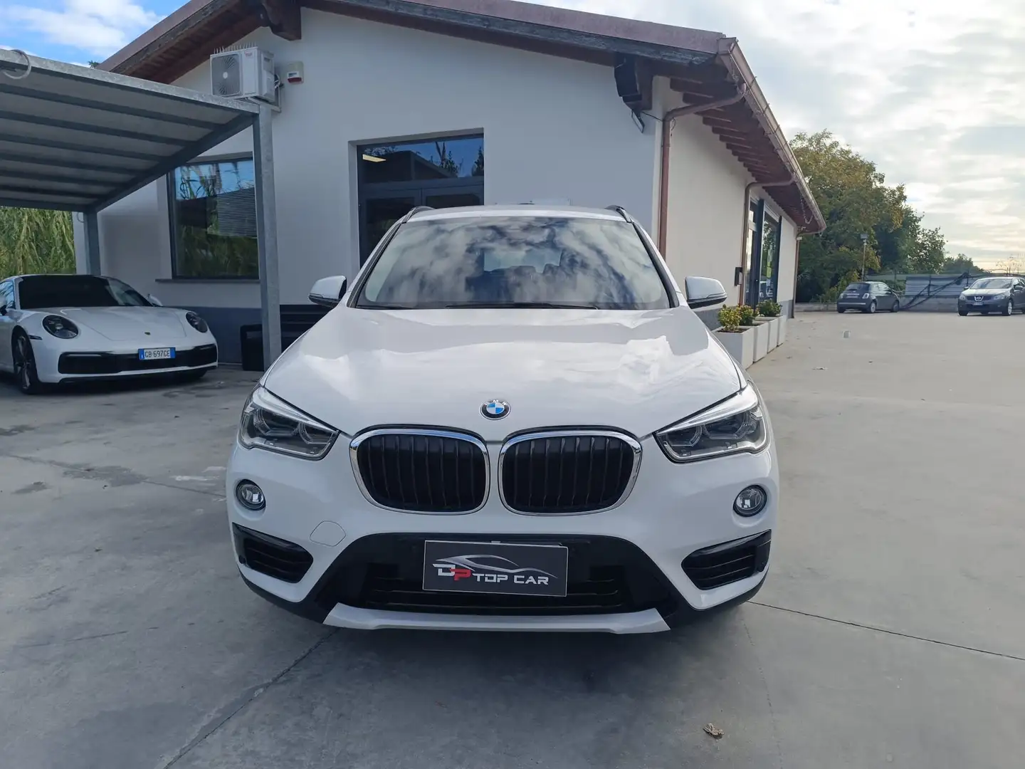 BMW X1 X1 F48 xdrive20d Weiß - 2
