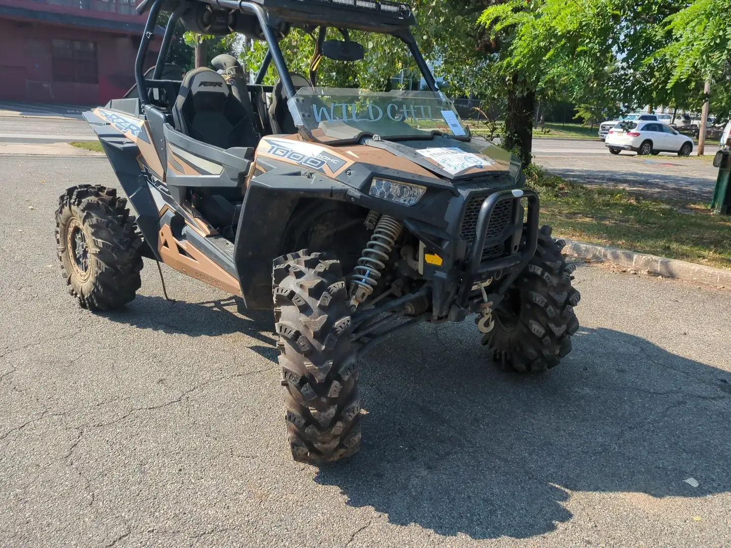 Polaris RZR XP 1000 Trails and Rock Edition (Special Edition) Золотистый - 1