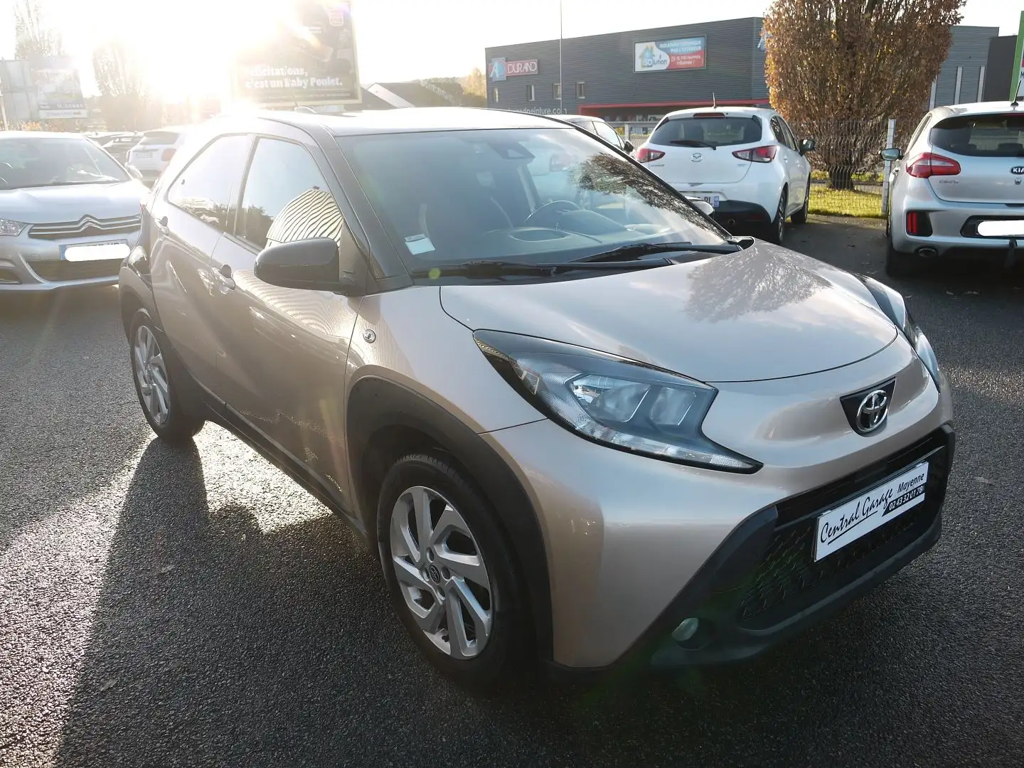 Toyota Aygo X 1.0 VVT-I 72CH DESIGN MY23 Beige - 1