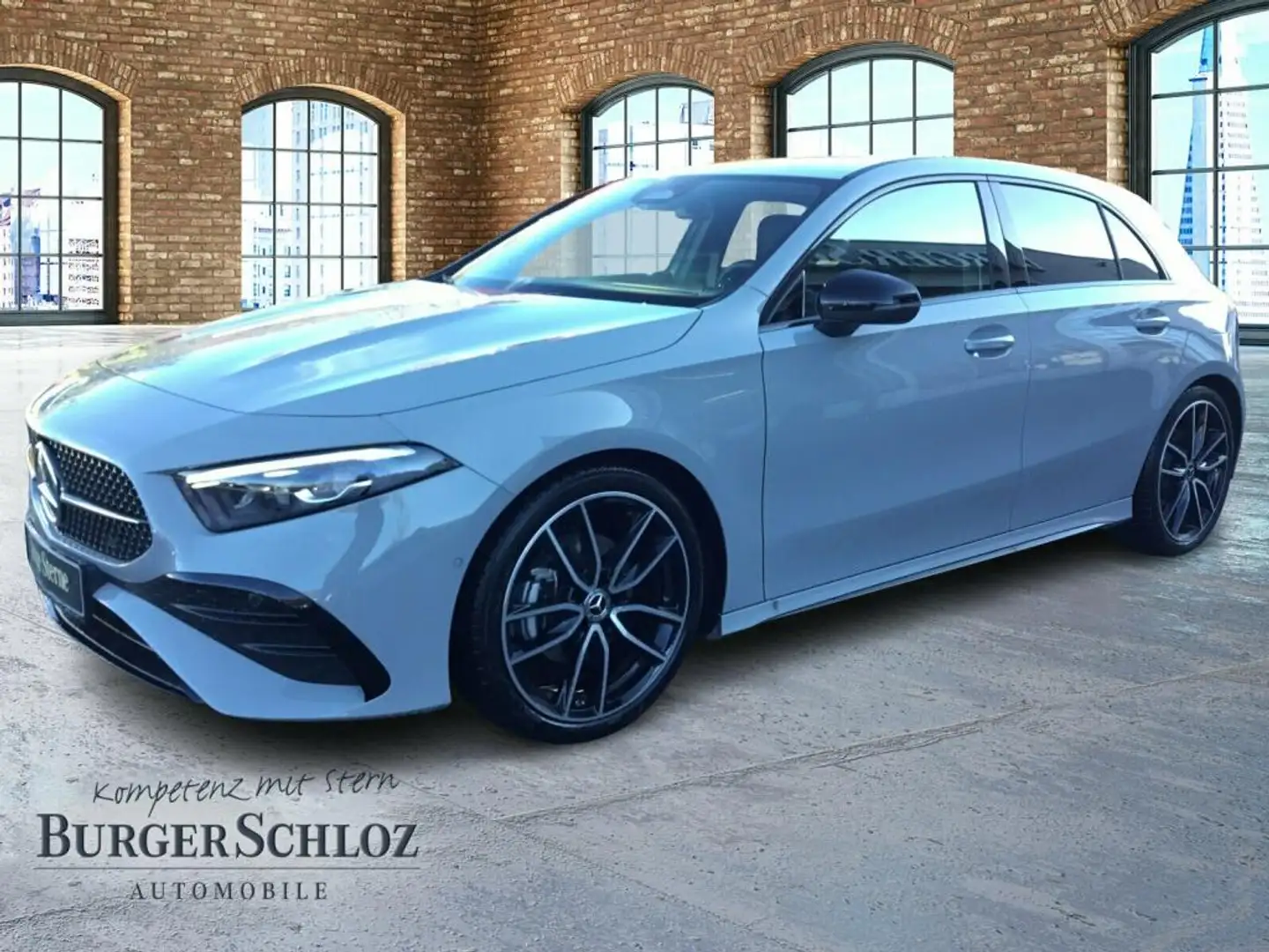 Mercedes-Benz A 200 AMG AHK AUT DynLicht Fernlichtass. Kam. LM Grau - 1