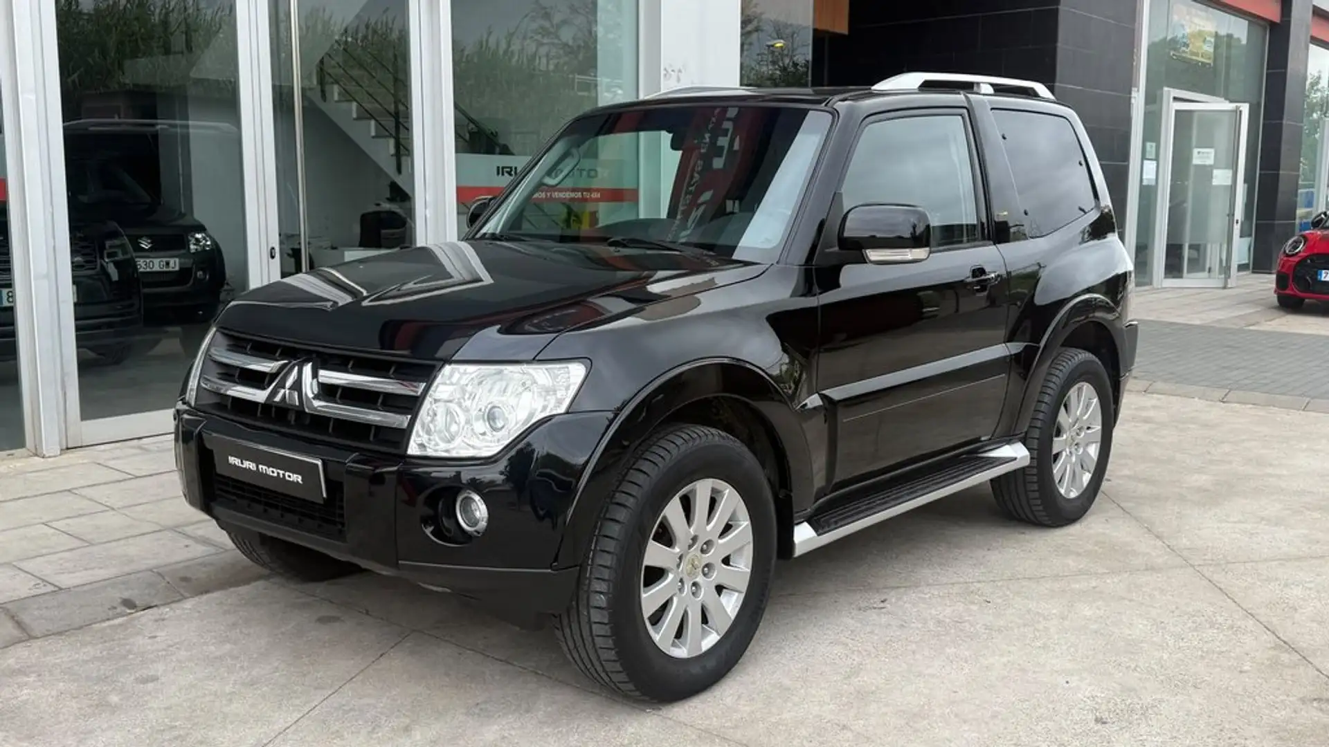Mitsubishi Montero 3.2DI-D Kaiteki Aut. Negro - 2