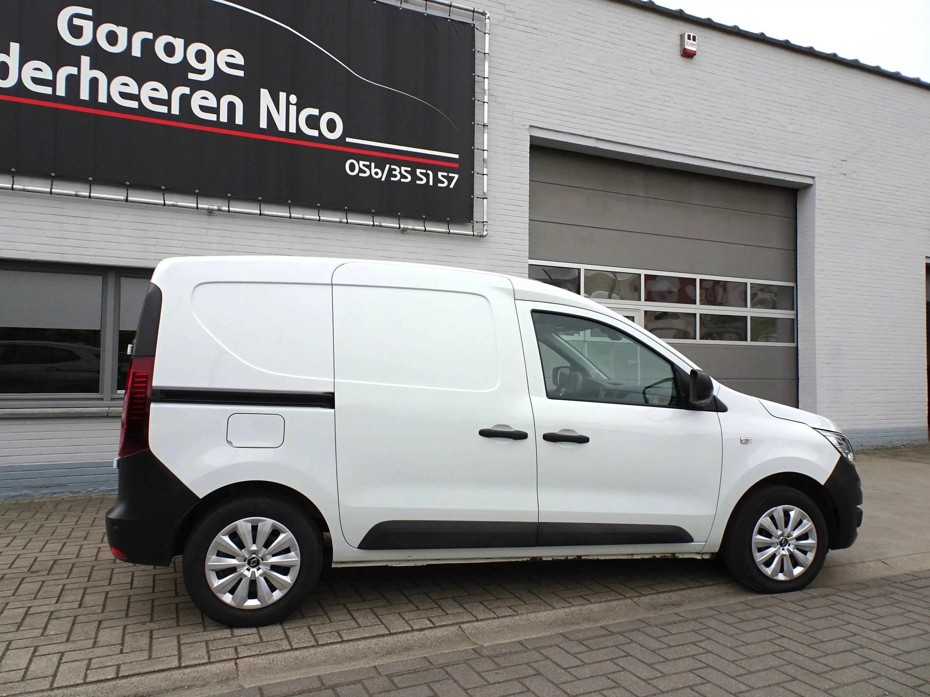 Renault Kangoo 1.5BluedCi 2pl. CARPLAY,NAVI,CAMERA,PDC V+A,CRUISE,BLUETH,AIRCO,DAB,SCHUIFDEUR 12.314 euro+BTW — photo 4