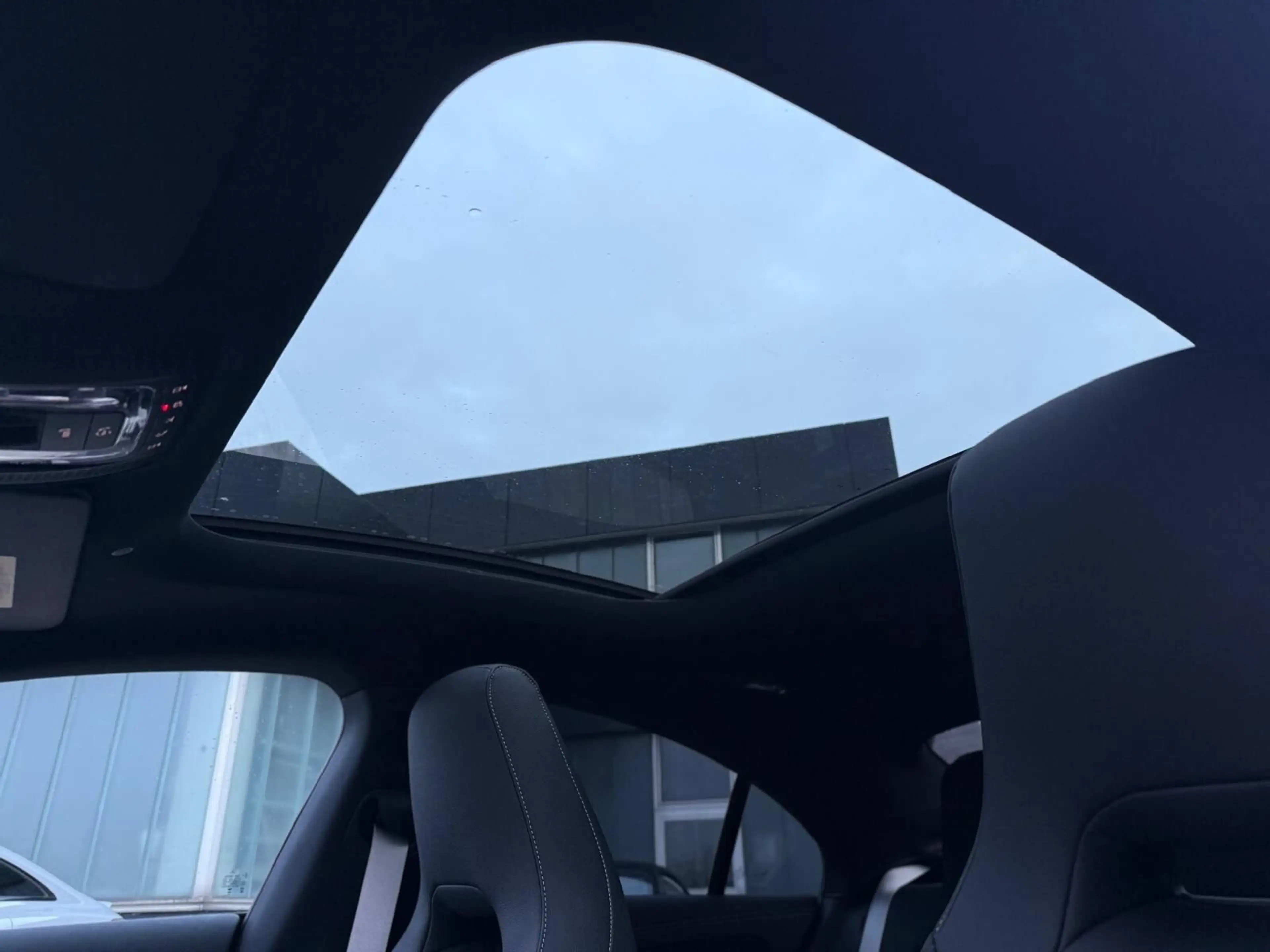 Mercedes-Benz CLA 220 d Cp AMG Night Edition Pano/Dist/Tot/19" — photo 11