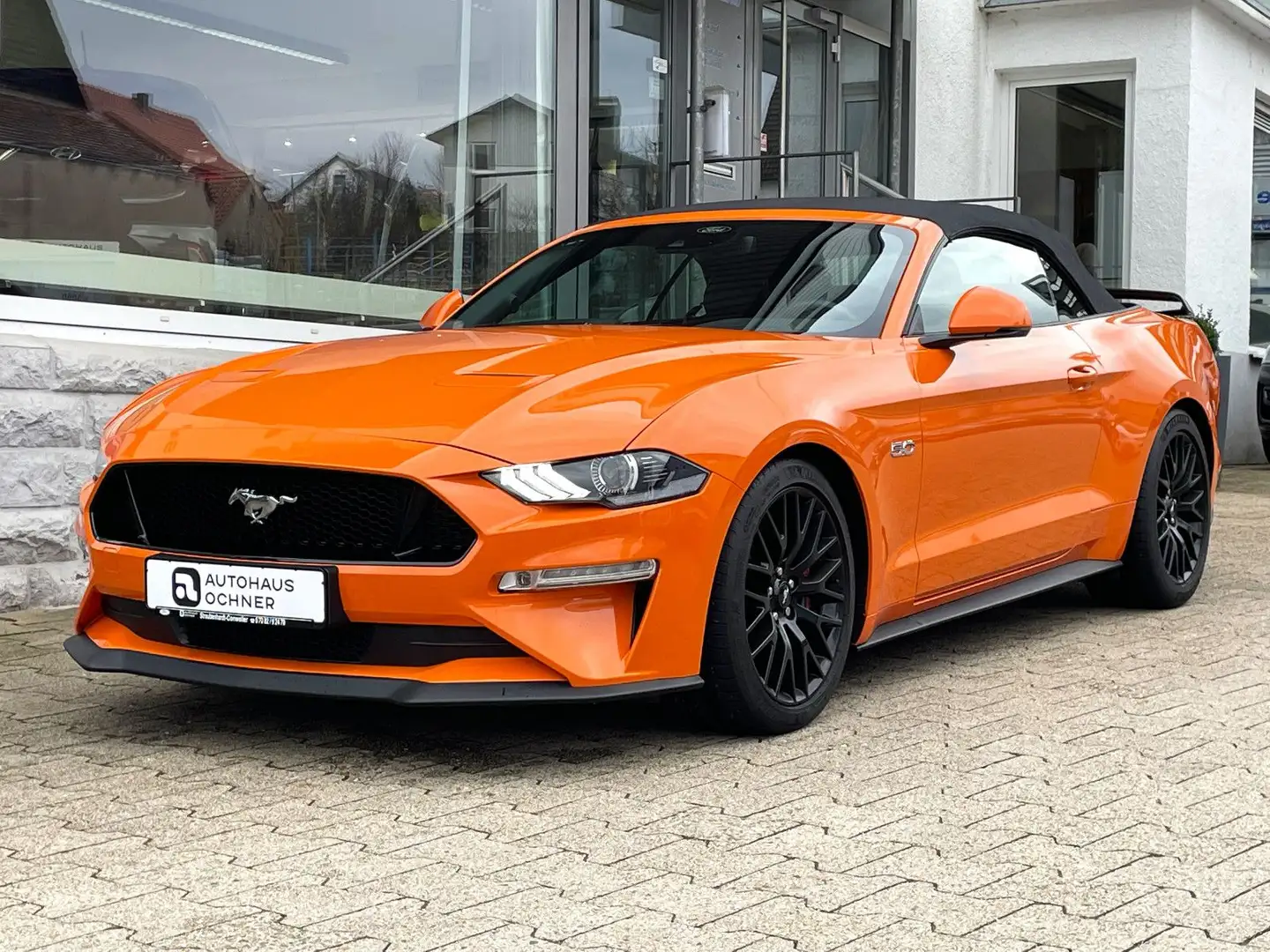 Ford Mustang 5.0 Ti-VCT V8 Convertible GT Orange - 2