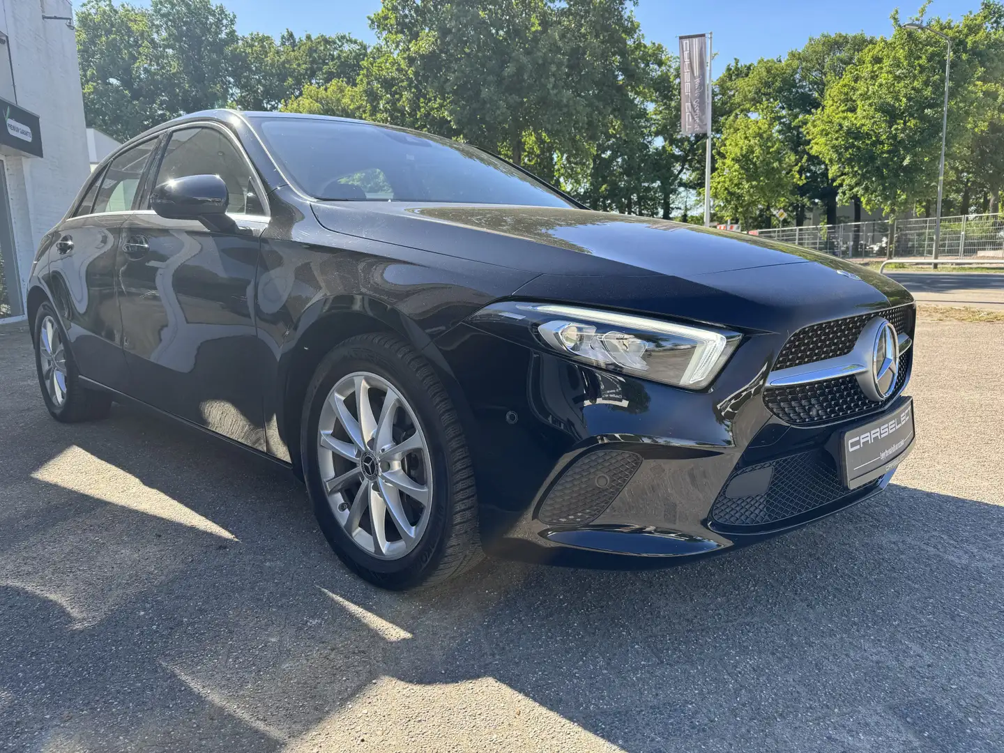 Mercedes-Benz A 250 e Camera, trekhaak, Climaat Control,DAB-tuner, Nav Zwart - 2