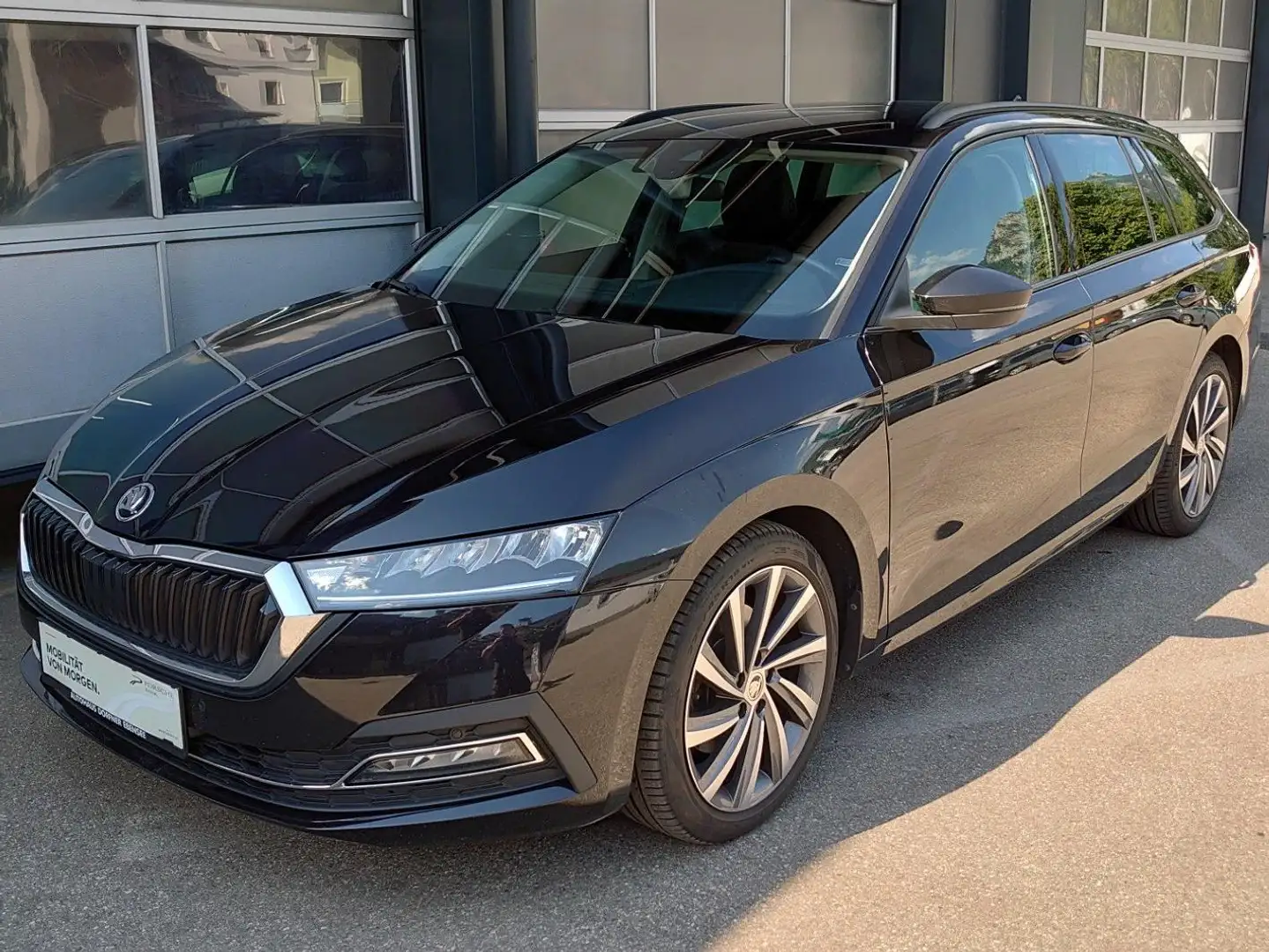 Skoda Octavia First Edition Schwarz - 1