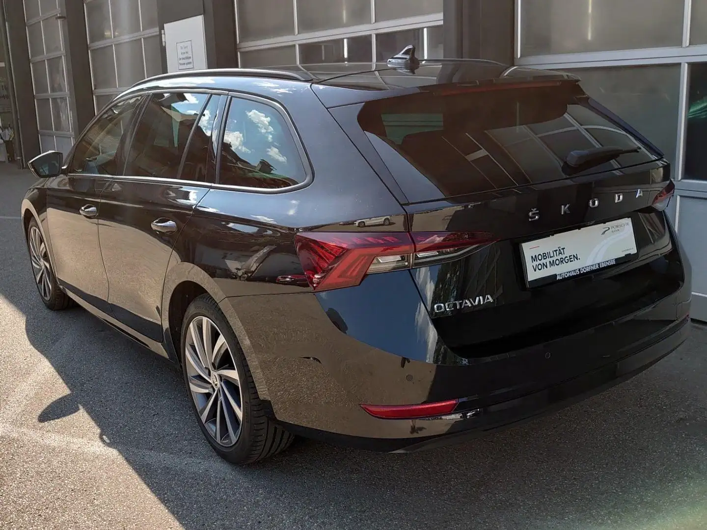 Skoda Octavia First Edition Schwarz - 2