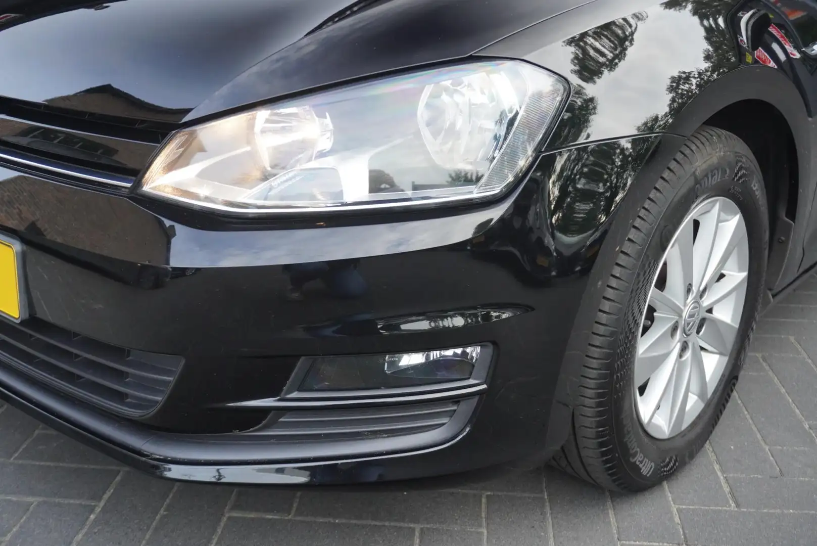 Volkswagen Golf 1.0 TSI Trendline Airco/Cruise/LM velgen Zwart - 2