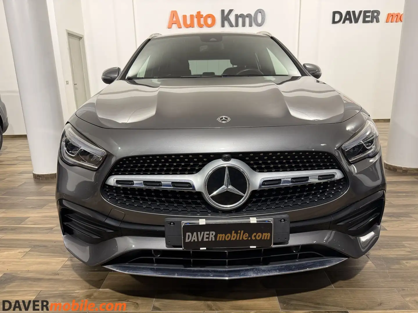 Mercedes-Benz GLA 200 GLA 200 d Automatic Premium Grigio - 2