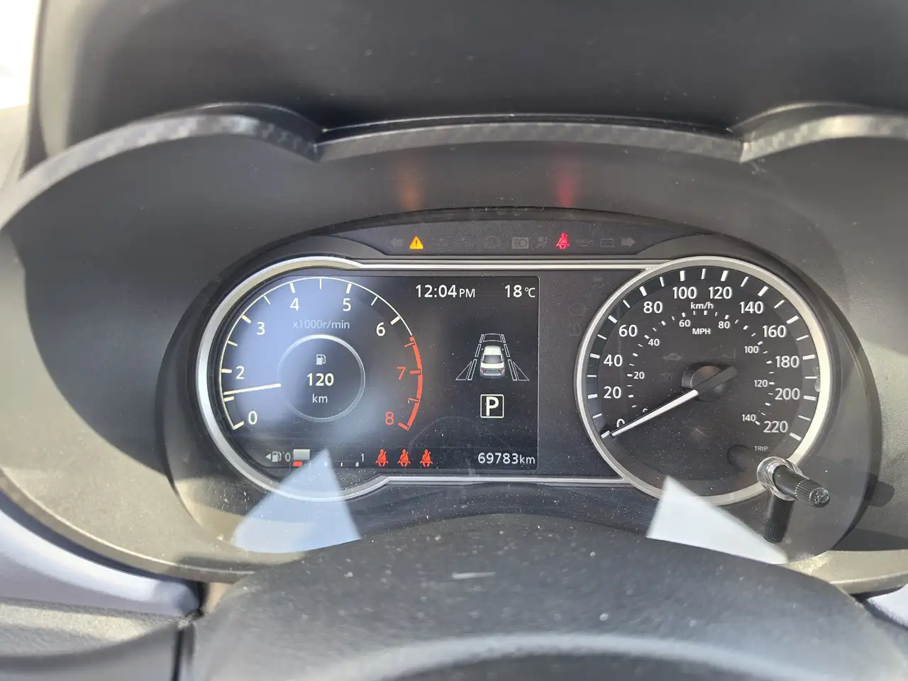 Nissan Versa снимка Nissan Versa