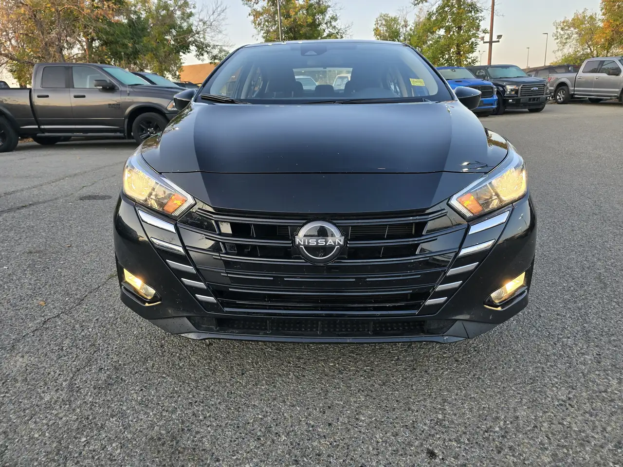 Nissan Versa снимка Nissan Versa