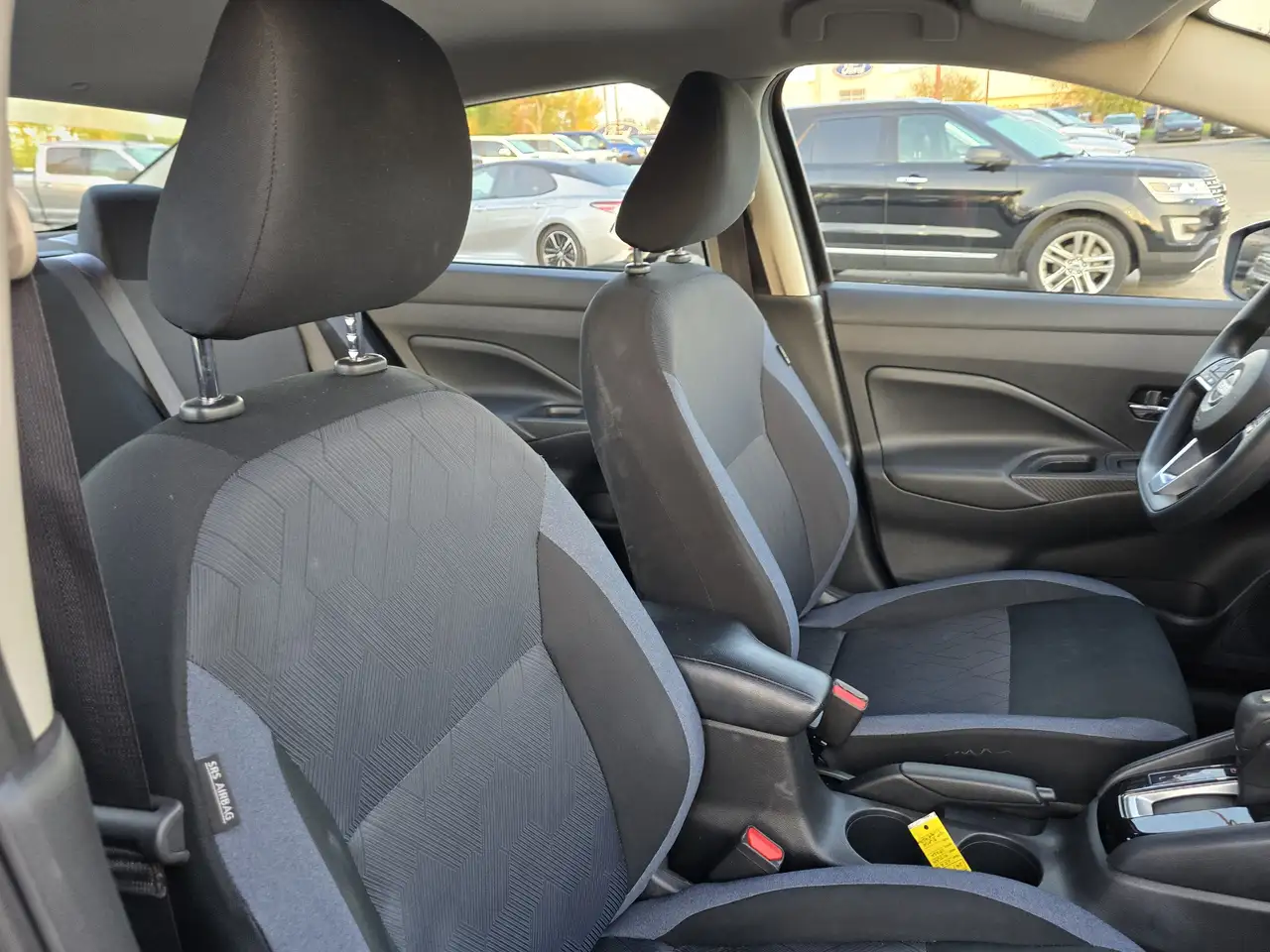 Nissan Versa снимка Nissan Versa