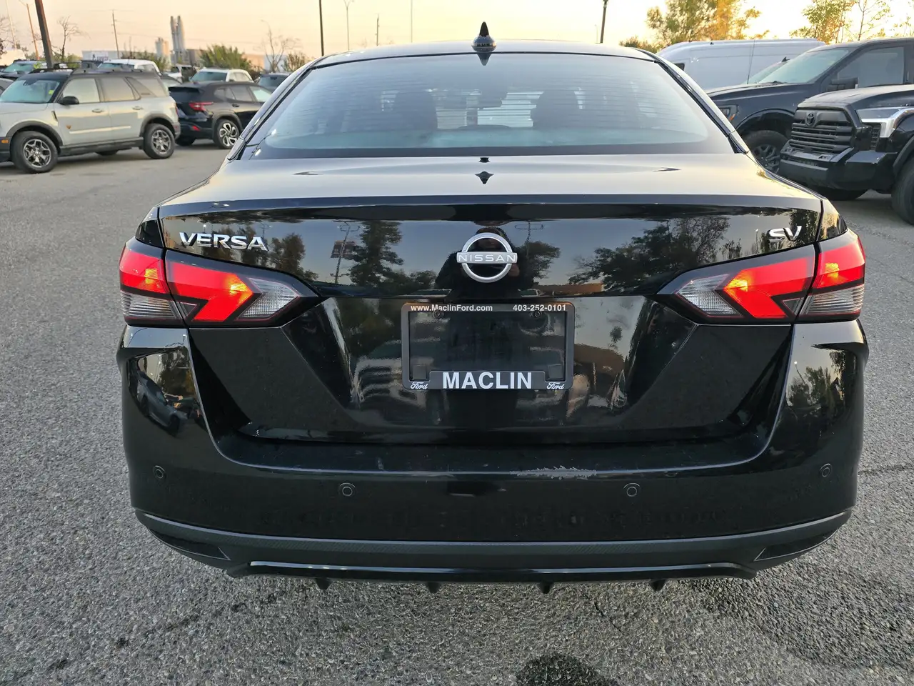 Nissan Versa снимка Nissan Versa