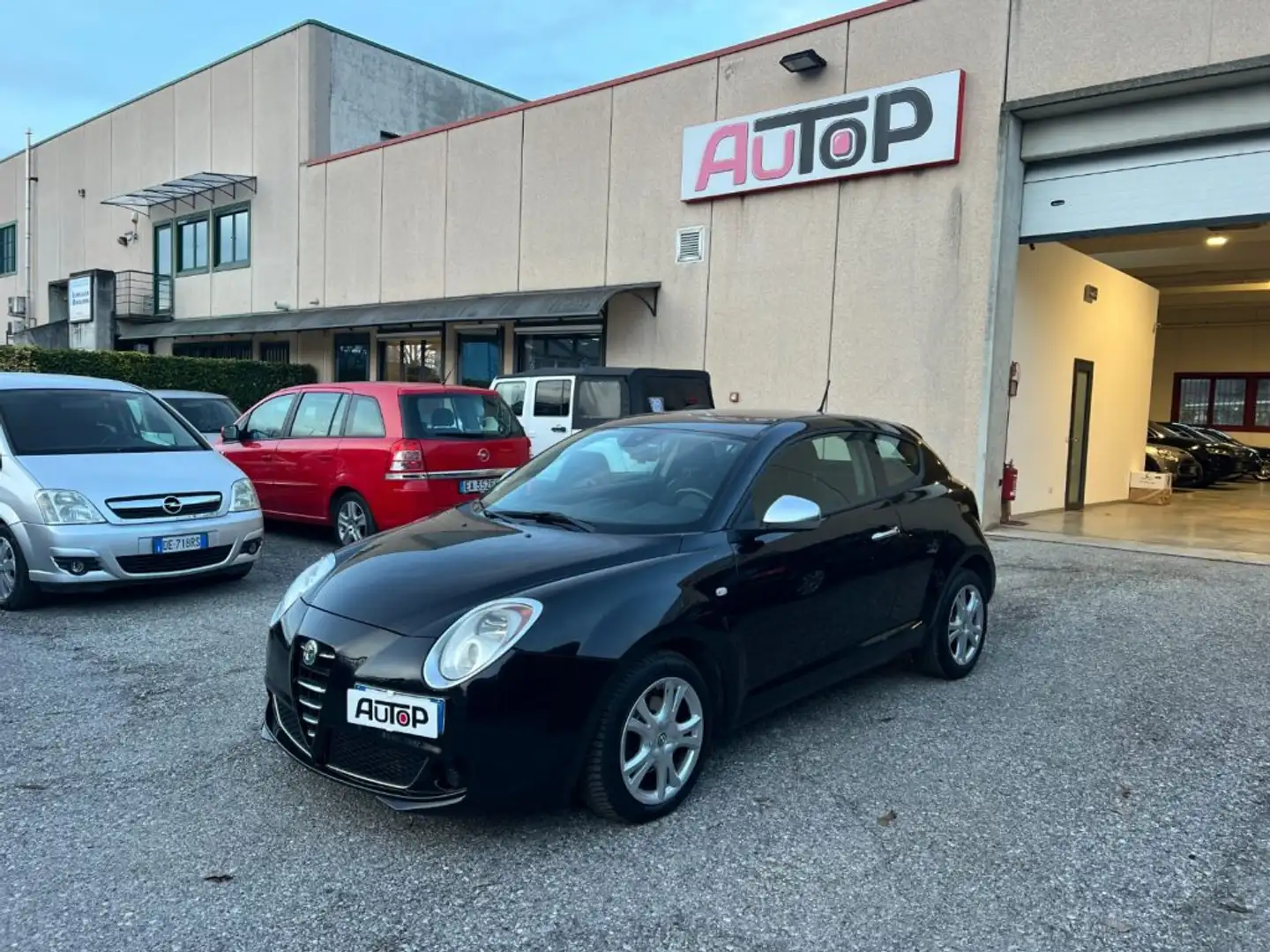 Alfa Romeo MiTo 1.6 JTDm 16V Distinctive Schwarz - 1