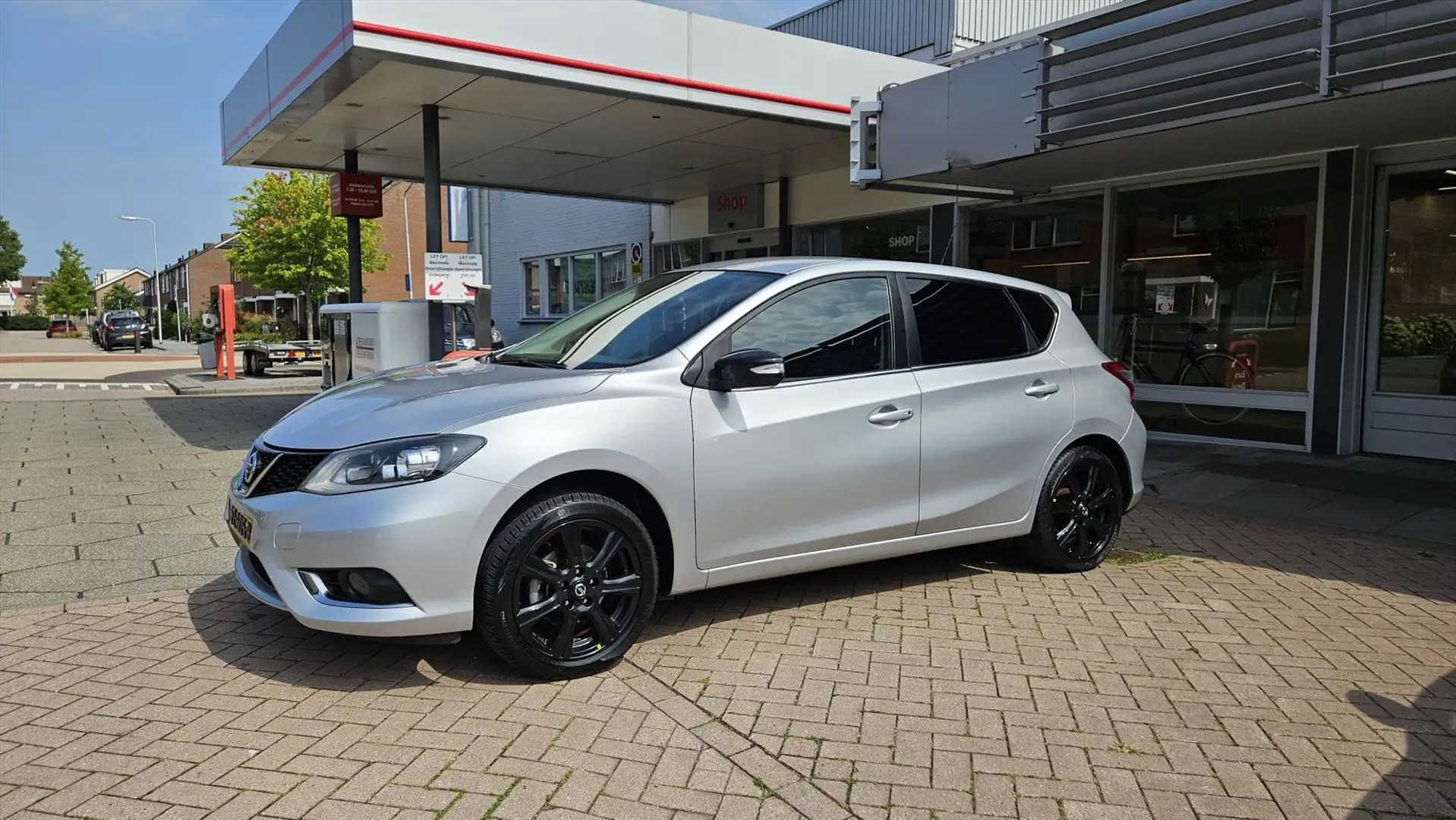 Nissan Pulsar 1.2 115pk DIG-T Black Edition Grijs - 1