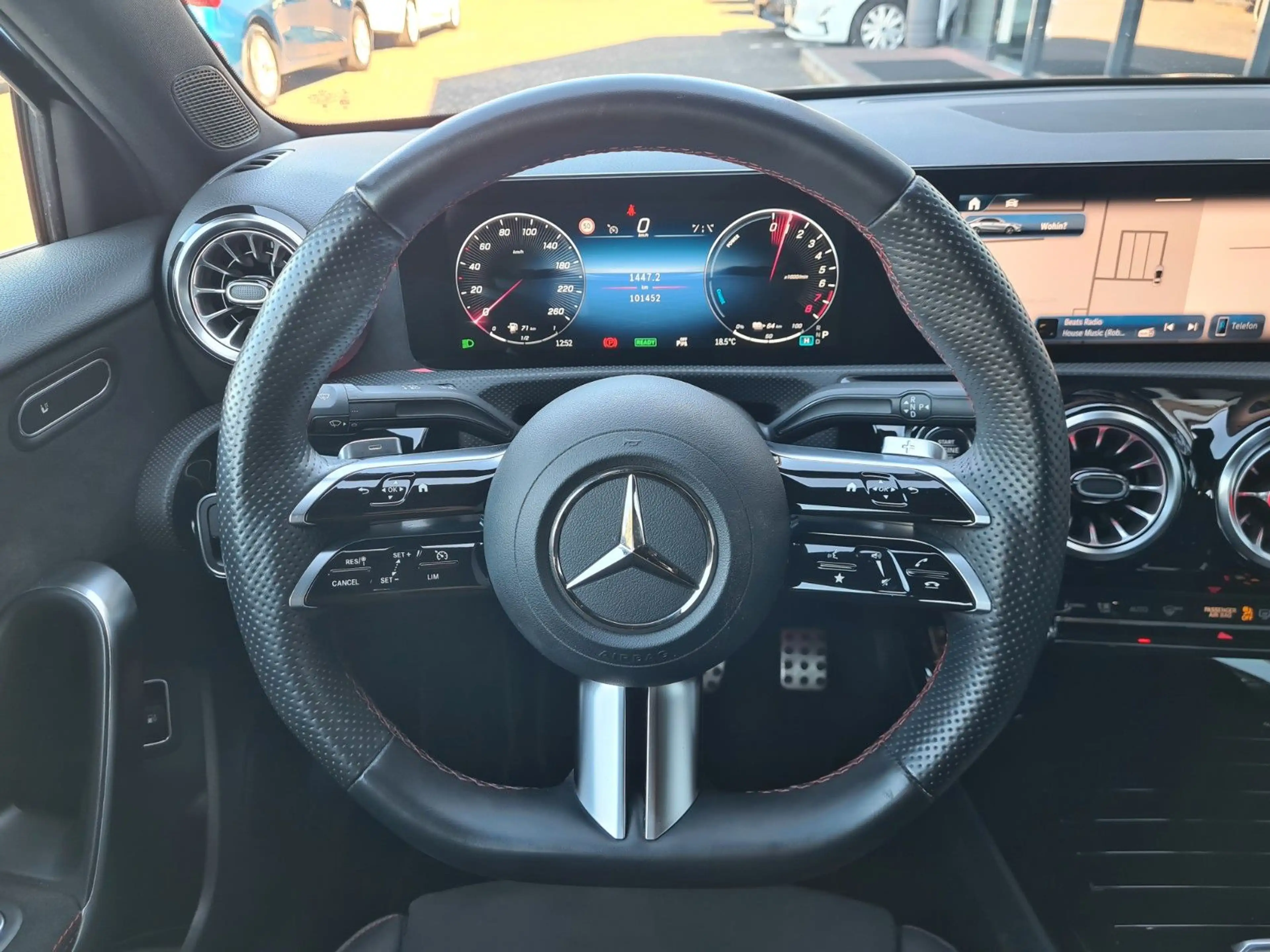 Mercedes-Benz A 250 e Limousine AMG - WIDE - LED - CAM - — photo 11