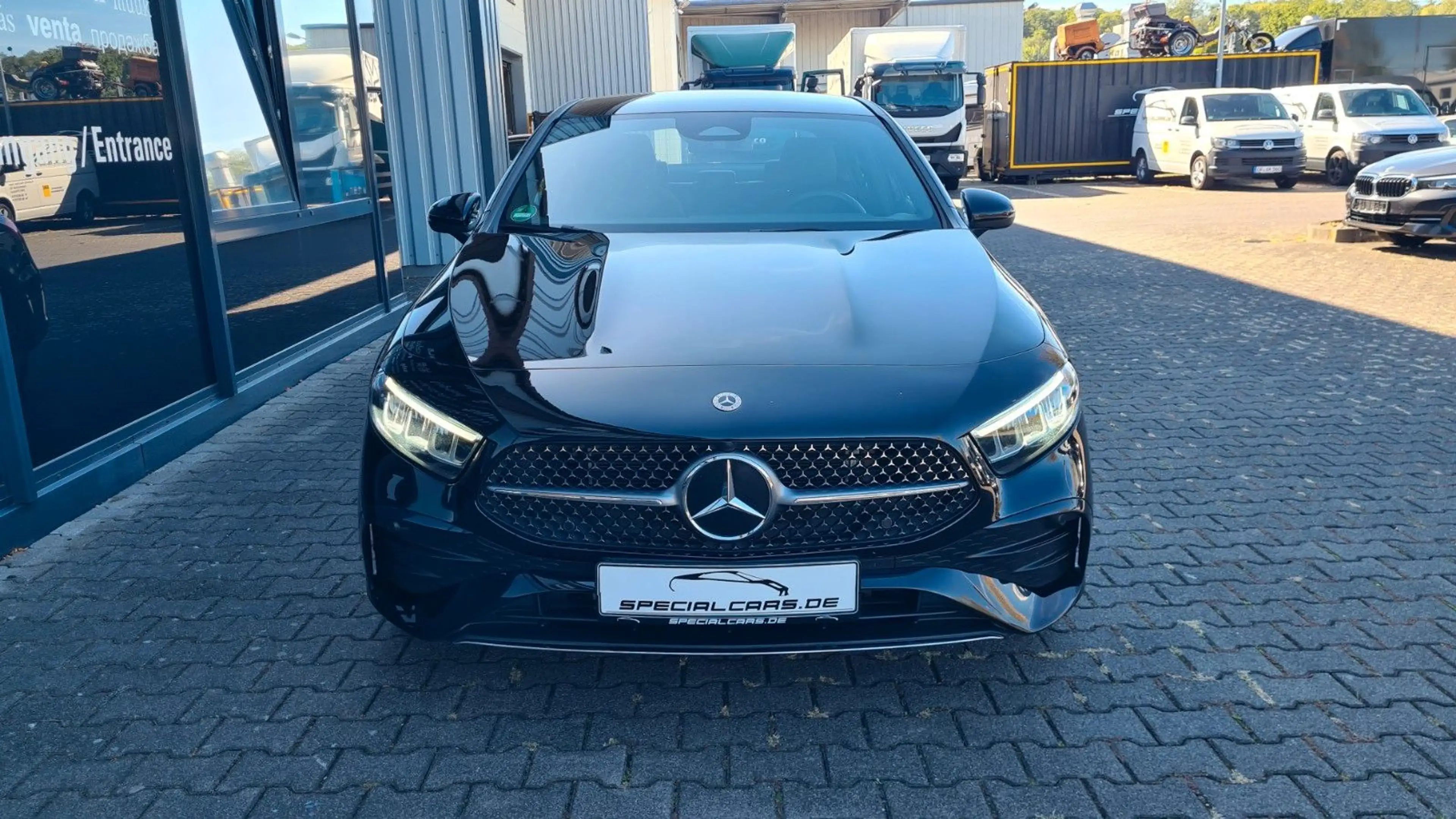 Mercedes-Benz A 250 e Limousine AMG - WIDE - LED - CAM - — photo 2