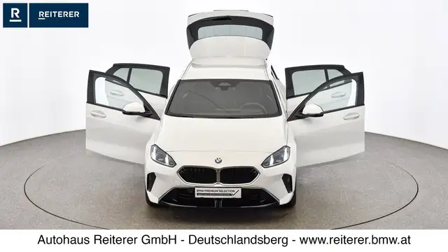 BMW 1 Series view 8