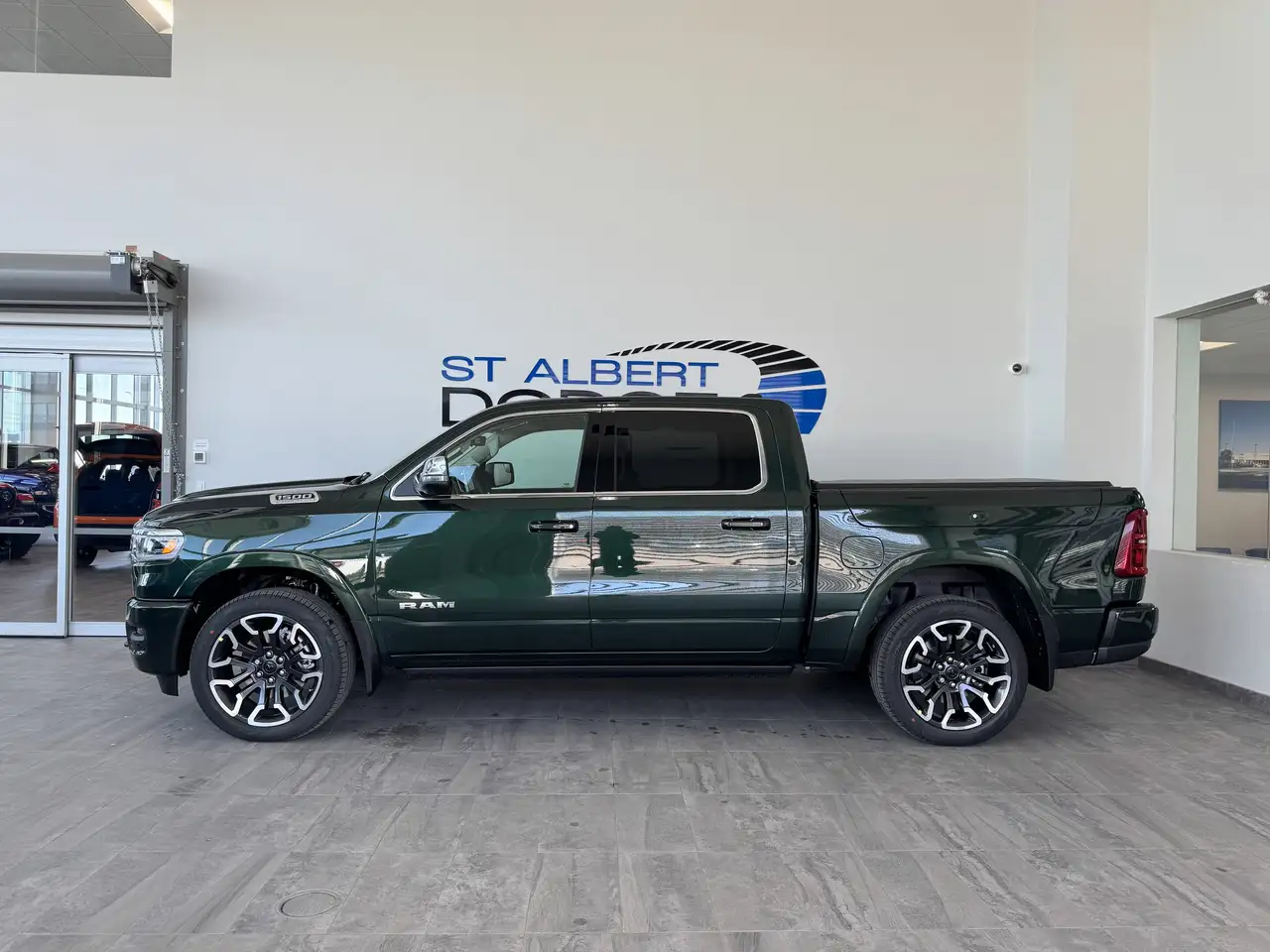 RAM 1500 снимка RAM 1500