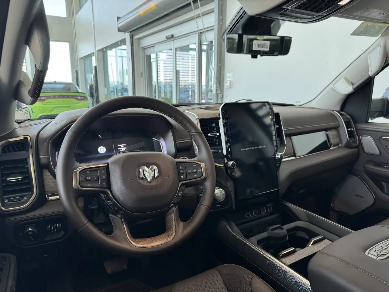 RAM 1500 снимка RAM 1500
