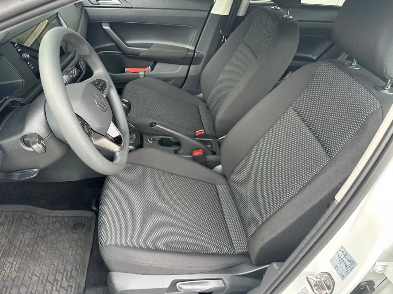 Volkswagen Taigo 1.0 TSI Edition, Carplay, Cruise controle, Led, AL, миниатюра 3
