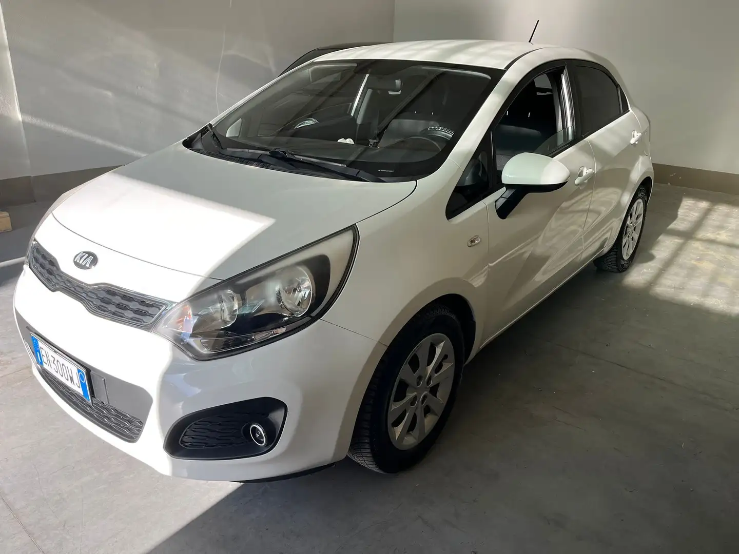 Kia Rio 5p 1.2 EX - 2