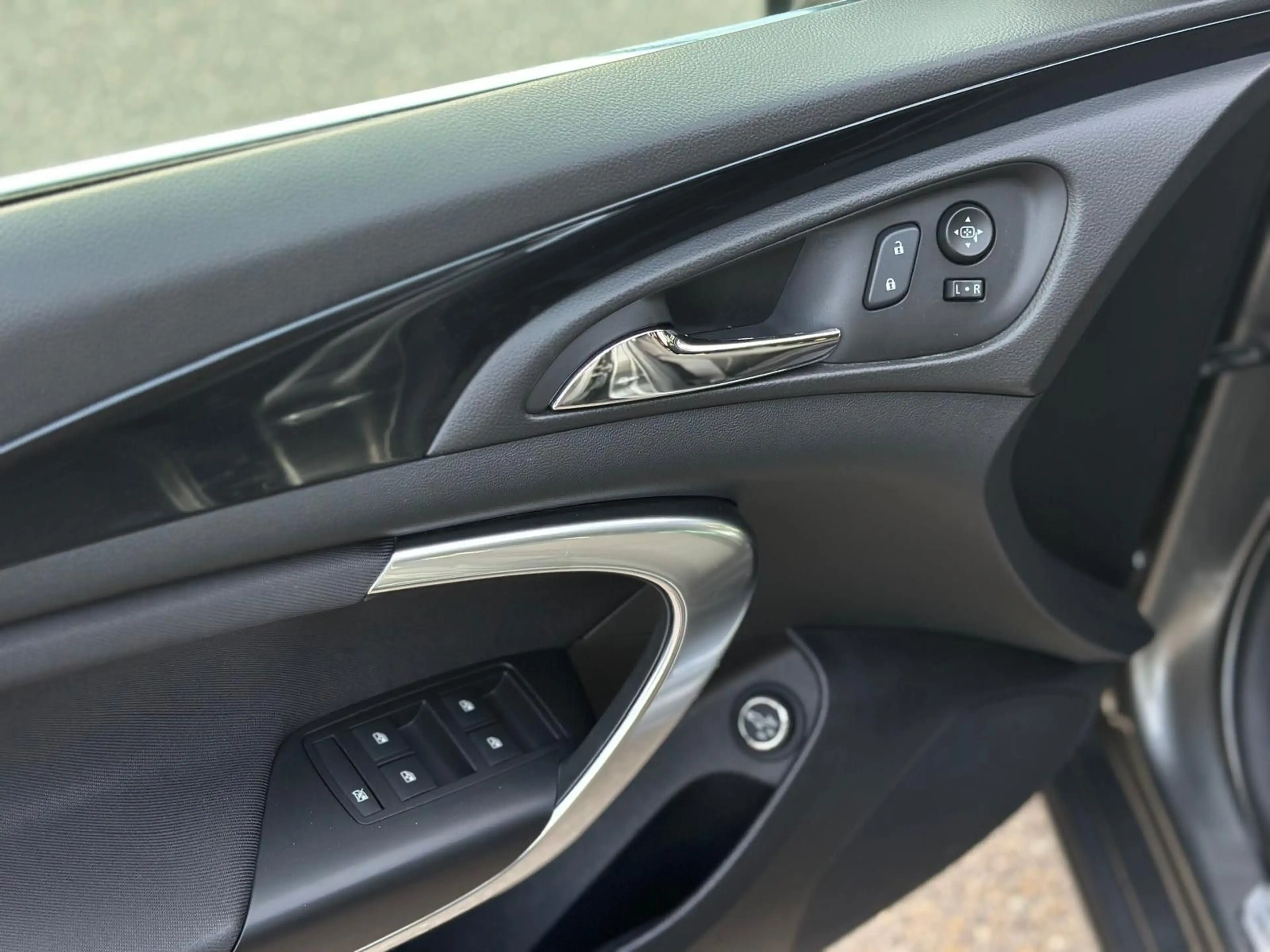Opel Insignia Innovation*NAVI*Bi-XENO*RHKAM*AHK*MFLK — photo 10