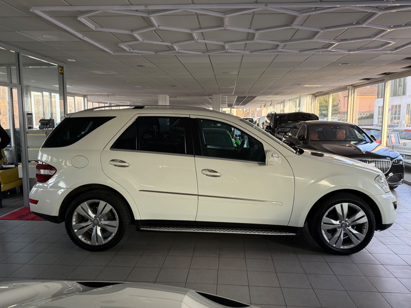 Mercedes-Benz ML 350 CDI 4Matic Sport Pak AHK NAVI PDC Luftfed — photo 6