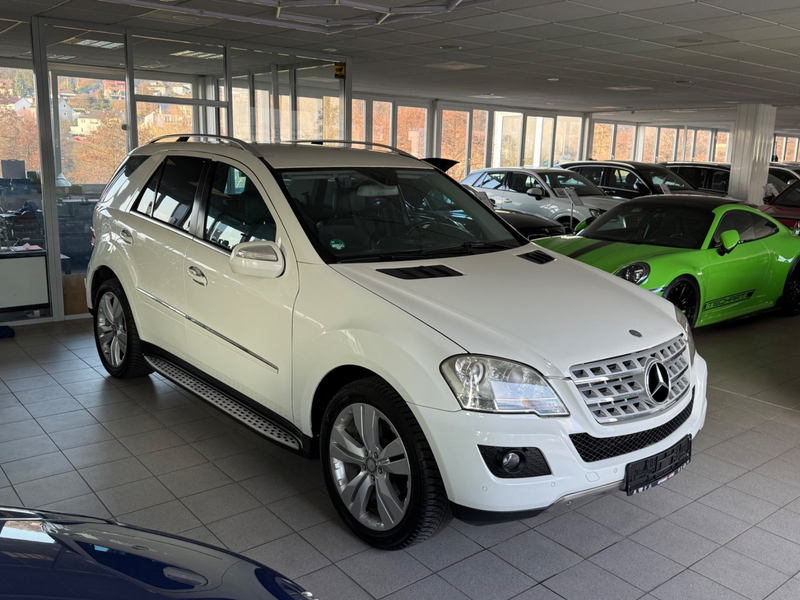 Mercedes-Benz ML 350 CDI 4Matic Sport Pak AHK NAVI PDC Luftfed — photo 3