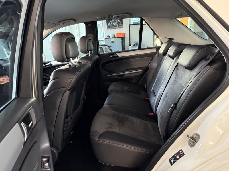 Mercedes-Benz ML 350 CDI 4Matic Sport Pak AHK NAVI PDC Luftfed — photo 11