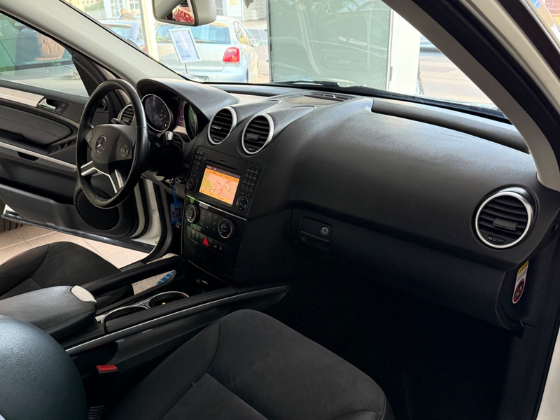Mercedes-Benz ML 350 CDI 4Matic Sport Pak AHK NAVI PDC Luftfed — photo 14