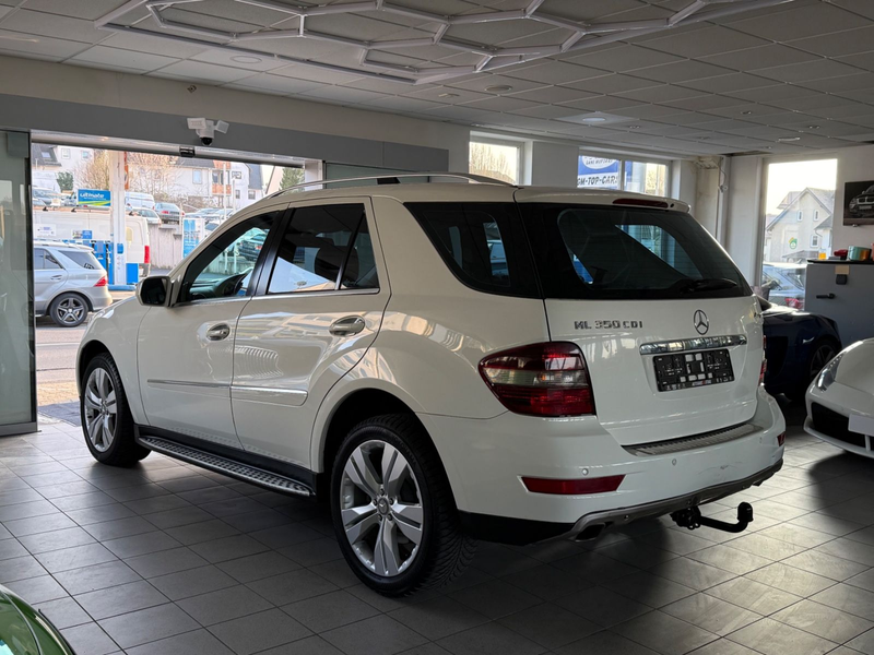 Mercedes-Benz ML 350 CDI 4Matic Sport Pak AHK NAVI PDC Luftfed — photo 4