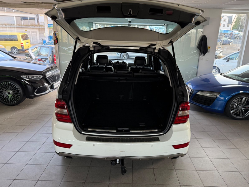 Mercedes-Benz ML 350 CDI 4Matic Sport Pak AHK NAVI PDC Luftfed — photo 9