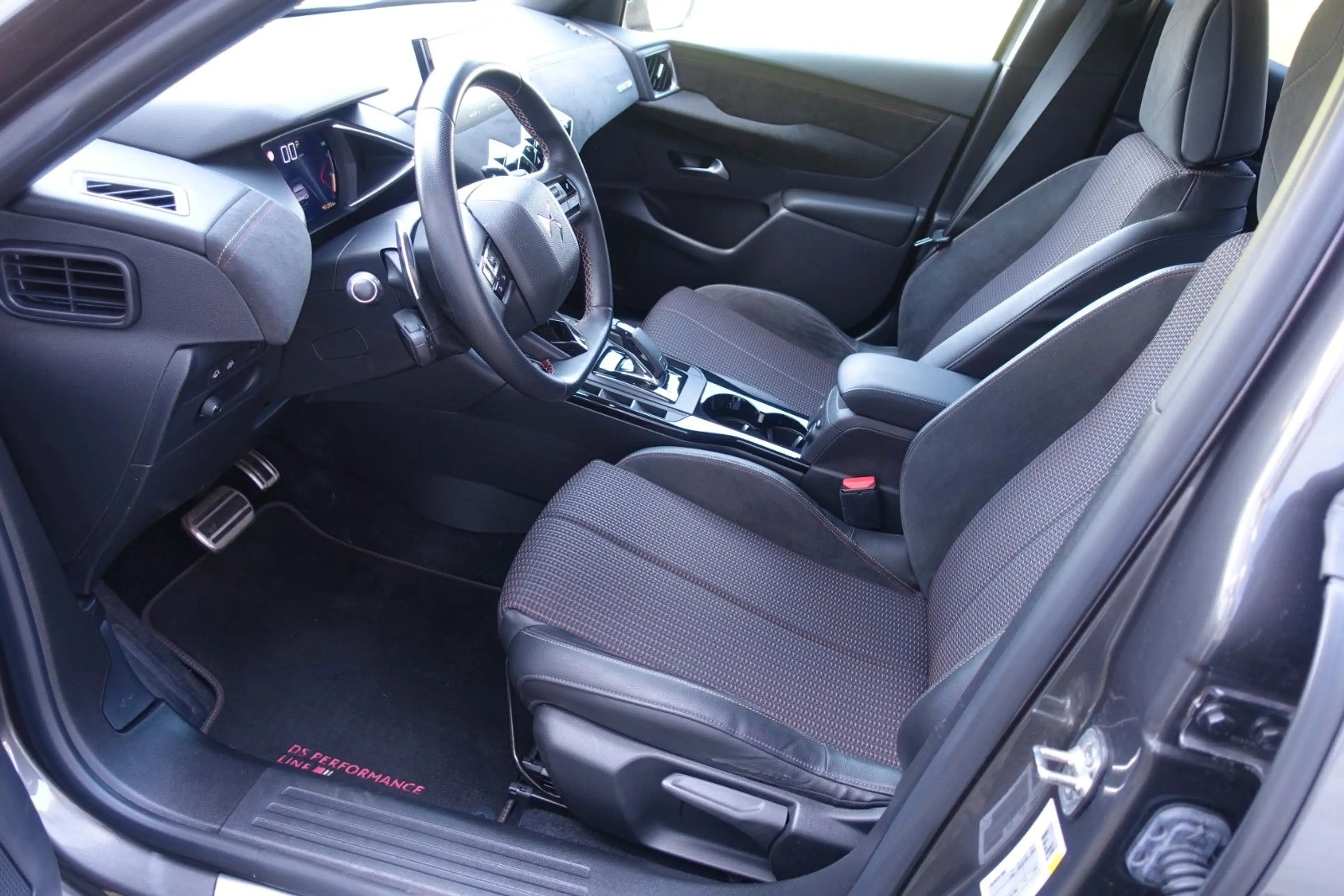DS Automobiles DS 3 Crossback So Chic -NAVI -Einparkhilfe-Kamera — photo 11