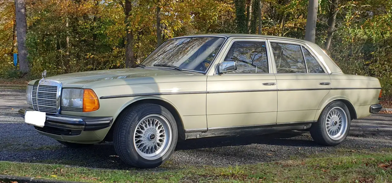 Mercedes-Benz 230, foto 4