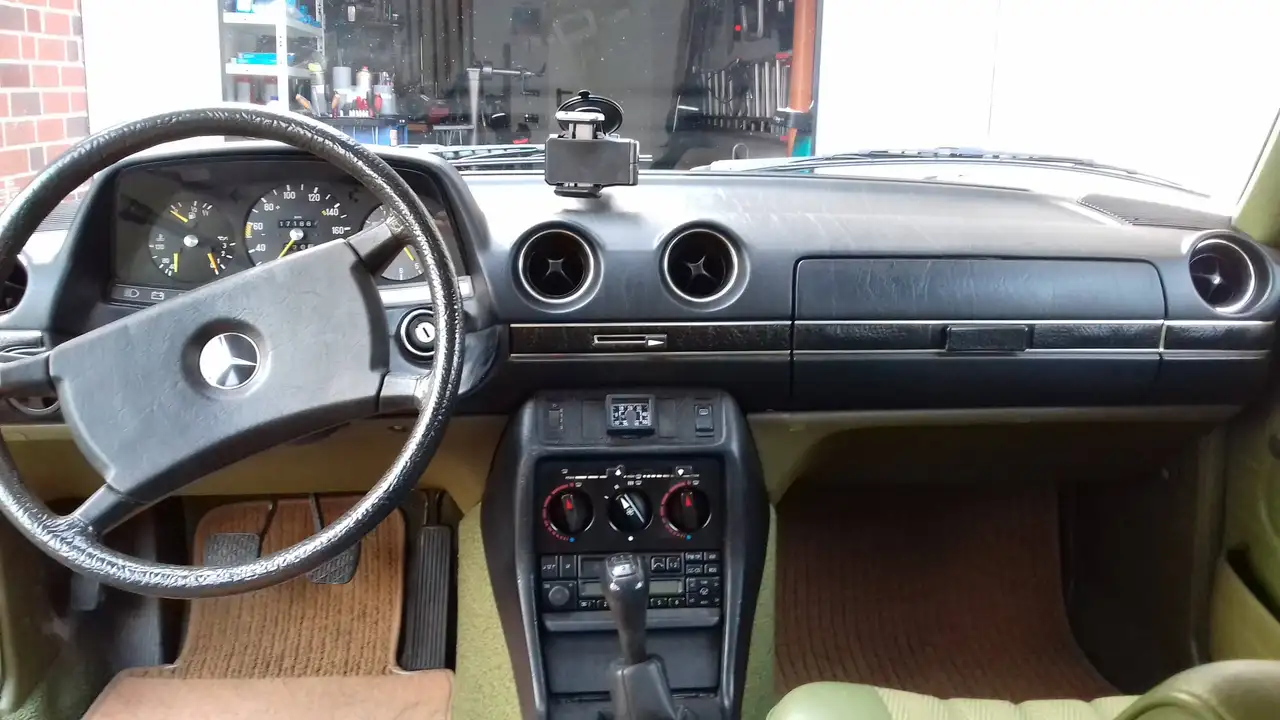 Mercedes-Benz 230, foto 11