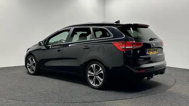 Kia Ceed view 4