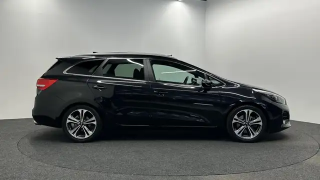 Kia Ceed view 9