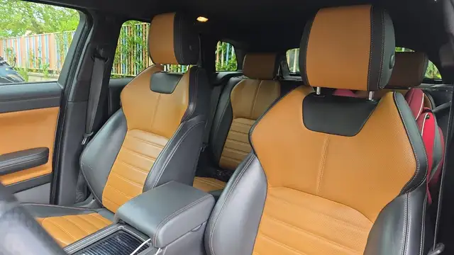 Land Rover Range Rover Evoque view 9